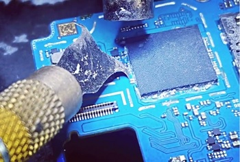 samsung-galaxy-a10-a20-a30-a40-zamin-flash-reball